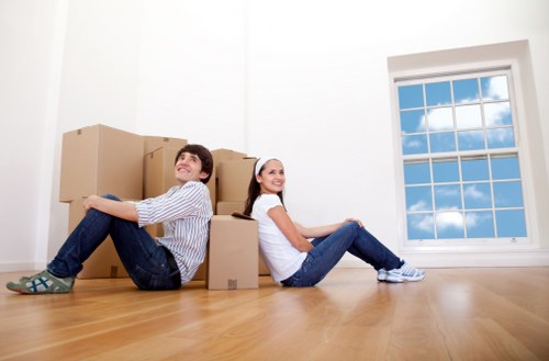 UK moving service booking and payment terms illustration