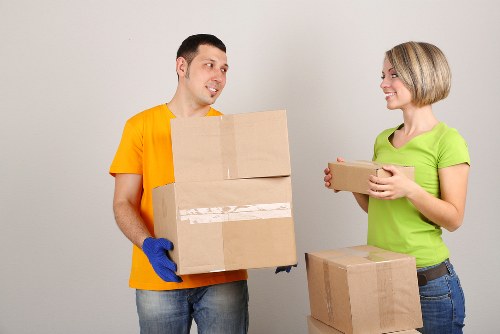 Professional packing and moving support in Roehampton