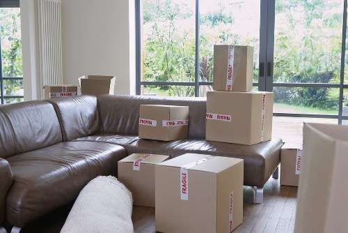 Selecting the right size truck for a move in Roehampton